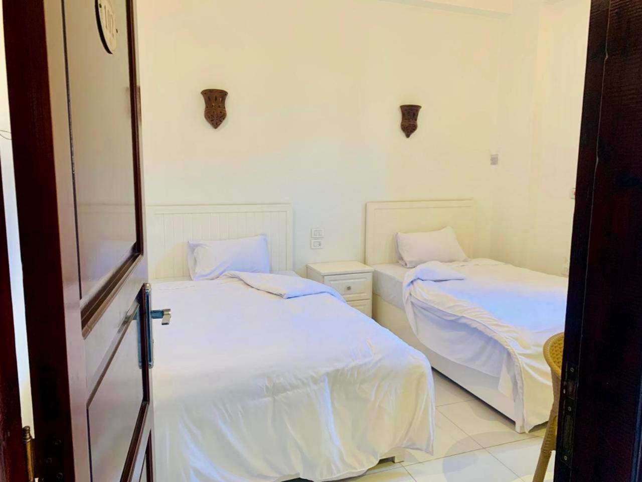 Moon House Of Luxor Apartman Kültér fotó