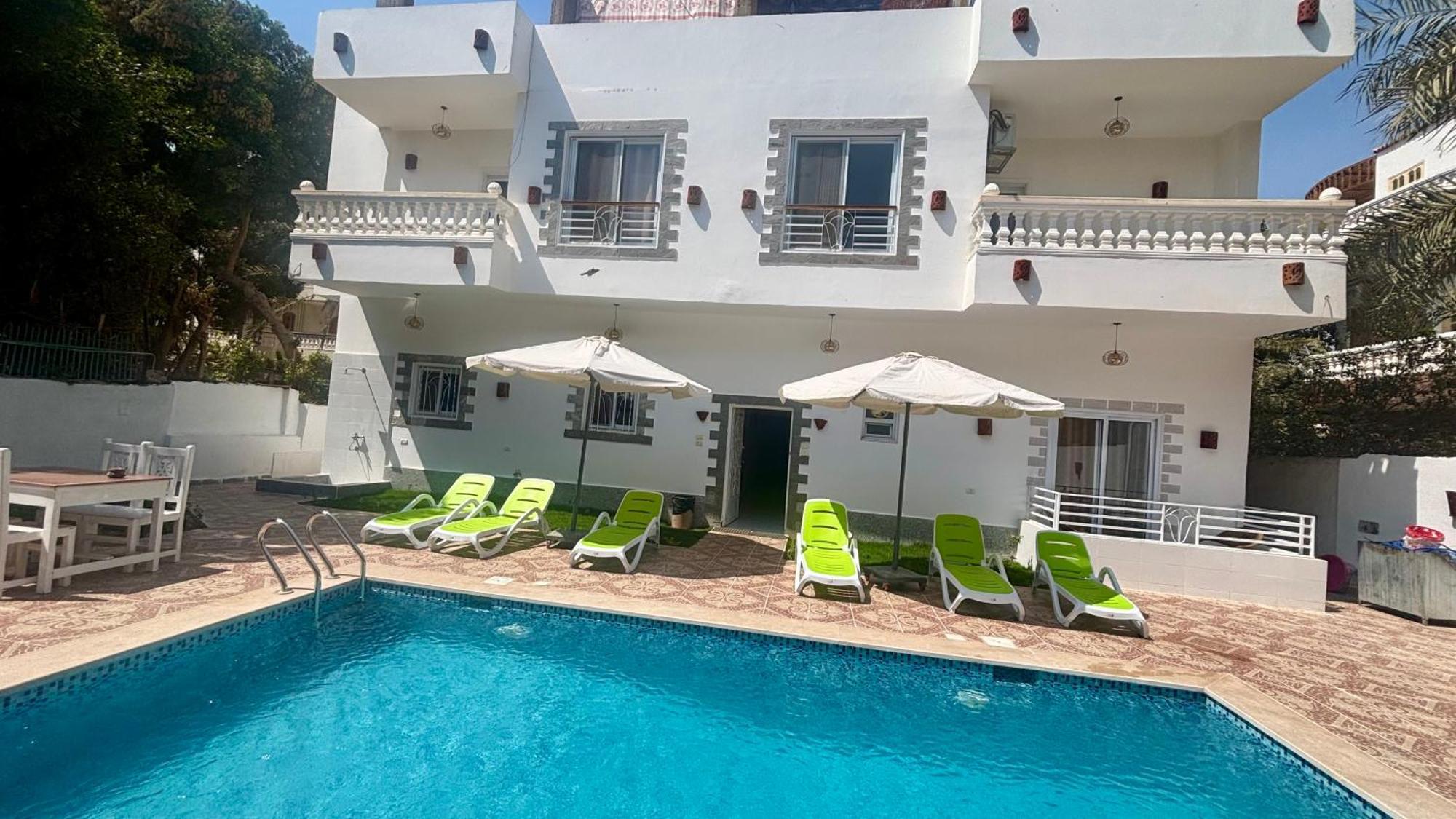 Moon House Of Luxor Apartman Kültér fotó